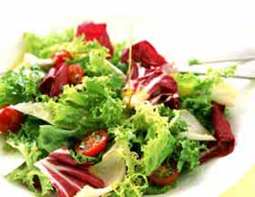 La consommation quotidienne de salade augmente significativement l’apport quotidien en certains nutriments